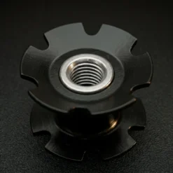 Araña Universal Cinética Bike – Vista frontal del componente de dirección